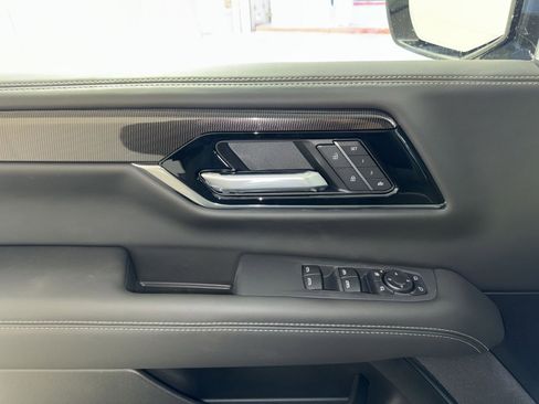 New 2026 GMC Yukon Elevation w/ Elevation Premium Package image 15