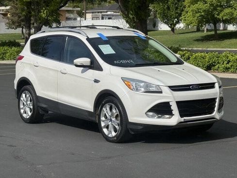 Used 2015 Ford Escape Titanium FWD image 2