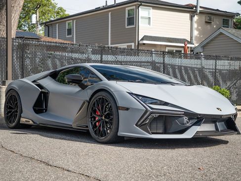 Used 2024 Lamborghini Revuelto AWD/4WD image 3