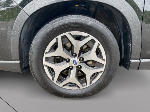Used 2021 Subaru Forester Premium AWD/4WD image 9