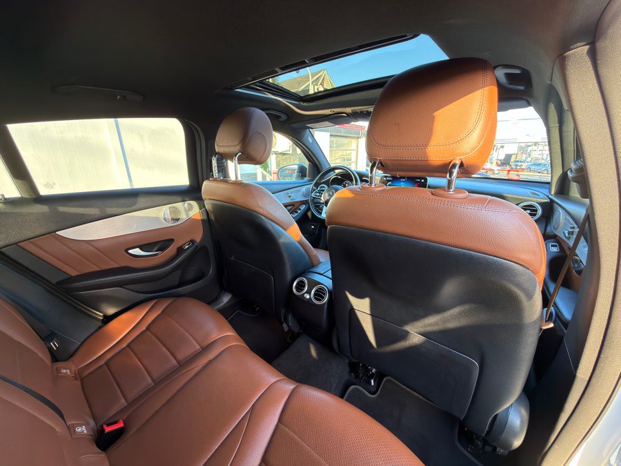 Used 2020 Mercedes-Benz GLC 300 4MATIC Coupe image 38