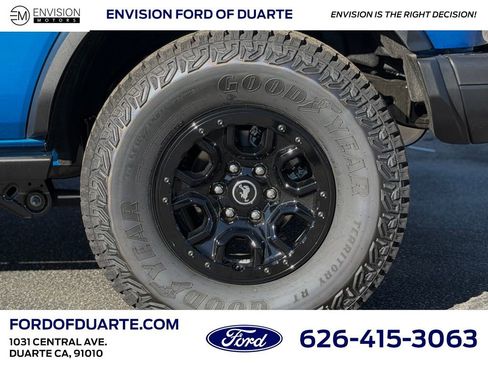 New 2025 Ford Bronco Badlands image 11