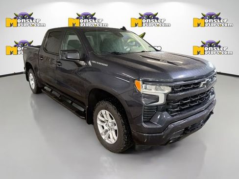Used 2023 Chevrolet Silverado 1500 RST image 3
