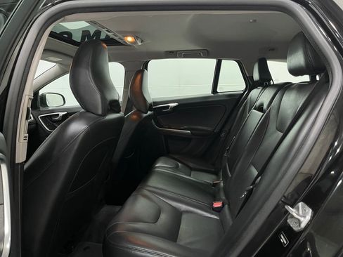 Used 2016 Volvo V60 T5 Premier image 28