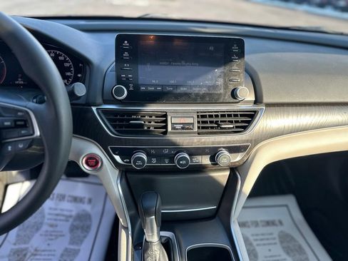 Used 2020 Honda Accord EX image 16