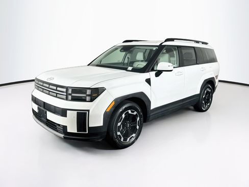 Used 2026 Hyundai Santa Fe SEL FWD image 3