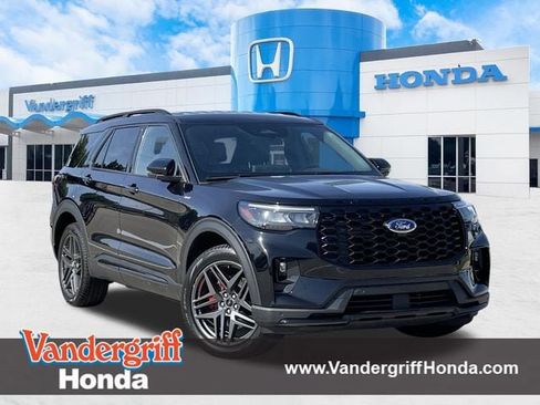 Used 2025 Ford Explorer ST-Line w/ ST-Line Street Pack AWD/4WD image 1