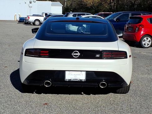 Used 2025 Nissan Z Sport w/ Floor Mat Package image 4