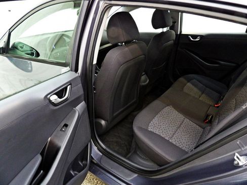 Used 2018 Hyundai Ioniq Blue FWD image 11