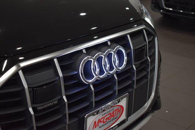 Used 2023 Audi Q7 3.0T Premium w/ Convenience Package AWD/4WD image 3