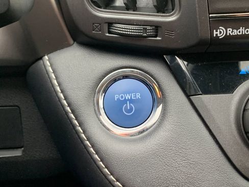 Used 2017 Toyota RAV4 XLE image 24