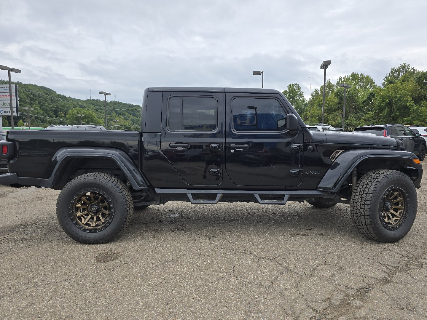 Used 2021 Jeep Gladiator Sport AWD/4WD image 20