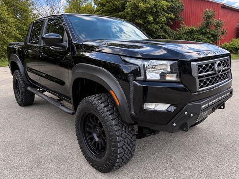 Used 2023 Nissan Frontier SV w/ SV Convenience Package AWD/4WD image 3