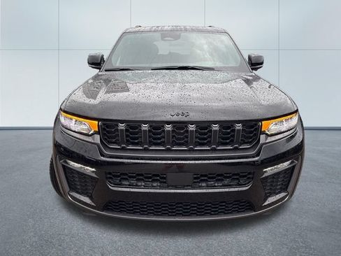 New 2026 Jeep Grand Cherokee Limited w/ Limited Altitude Package AWD/4WD image 6