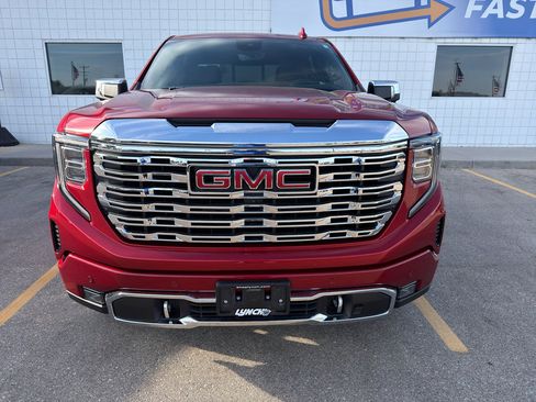 Used 2024 GMC Sierra 1500 Denali w/ Technology Package AWD/4WD image 7