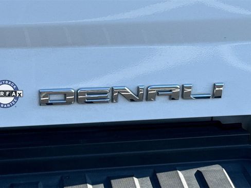 Used 2019 GMC Sierra 2500 Denali w/ Duramax Plus Package image 11