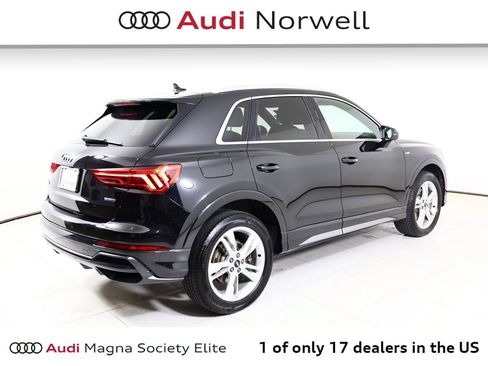 Certified 2022 Audi Q3 2.0T Premium Plus w/ Premium Plus Package AWD/4WD image 17