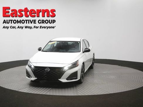 Used 2023 Nissan Altima 2.5 SR FWD image 53