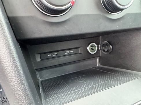 Used 2022 Volkswagen Taos SE image 26