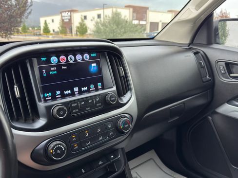 Used 2018 Chevrolet Colorado LT AWD/4WD image 35