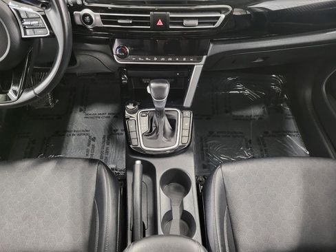 Used 2021 Kia Seltos EX image 16