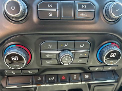 Used 2021 Chevrolet Silverado 1500 LT AWD/4WD image 21