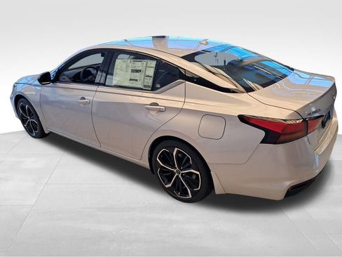 New 2025 Nissan Altima 2.5 SR w/ SR Premium Package image 3