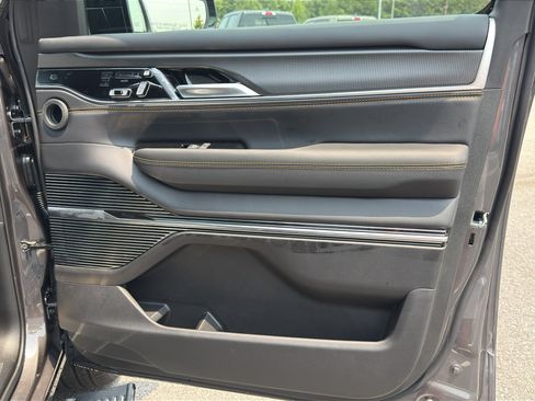 New 2026 Jeep Grand Wagoneer Summit AWD/4WD image 28