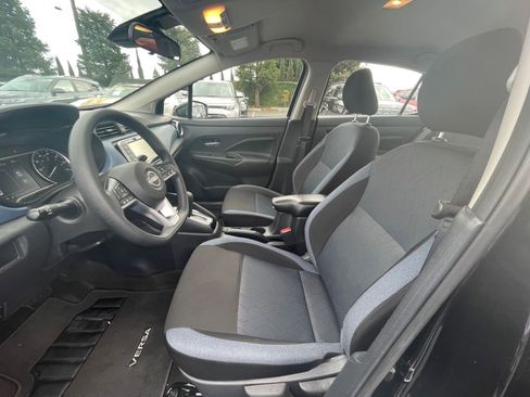 Used 2025 Nissan Versa SV FWD image 22