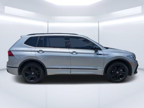 Used 2023 Volkswagen Tiguan SE R-Line FWD image 2