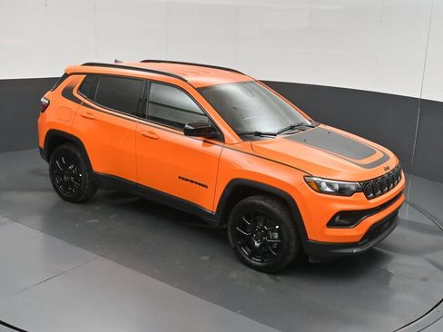New 2026 Jeep Compass Latitude AWD/4WD image 32