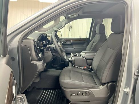 Used 2025 Chevrolet Silverado 1500 LT AWD/4WD image 19