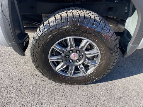 Used 2024 GMC Sierra 1500 AT4 w/ Technology Package image 7
