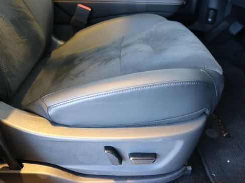 Used 2023 Nissan Ariya AWD image 40