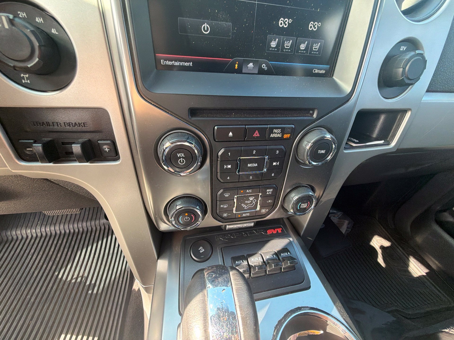 Used 2014 Ford F150 Raptor w/ Equipment Group 801A Luxury AWD/4WD image 18