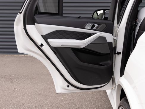 Used 2022 BMW X5 M w/ Competition Package 2 image 24