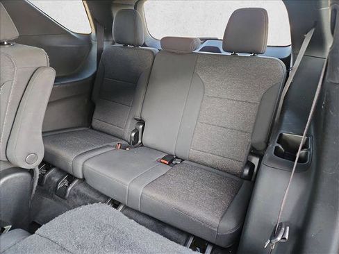 Used 2024 Chevrolet Traverse LT image 20