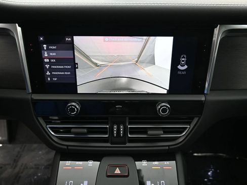 Certified 2025 Porsche Macan GTS AWD/4WD image 21