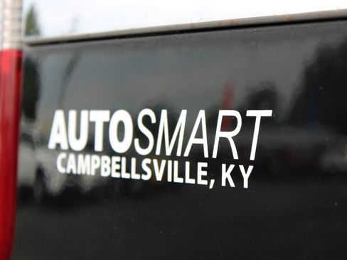 Used 2018 Ford Explorer XLT w/ Equipment Group 201A AWD/4WD image 6
