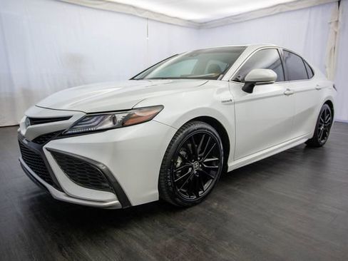 Used 2021 Toyota Camry XSE image 29