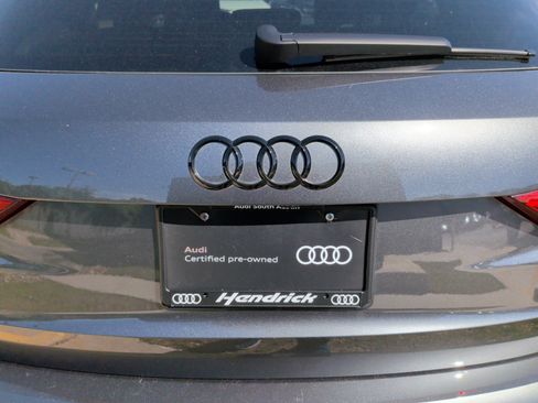 Used 2025 Audi Q3 2.0T Premium Plus w/ Premium Plus Package AWD/4WD image 40