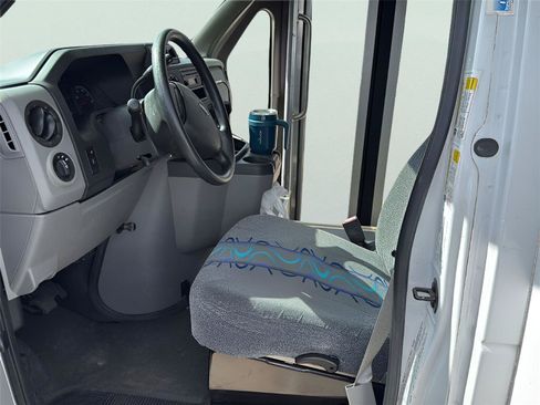 Used 2015 Ford E-450 and Econoline 450 Super Duty w/ Shuttle Bus Prep Package RWD image 4