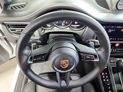 Certified 2024 Porsche Macan GTS AWD/4WD image 20