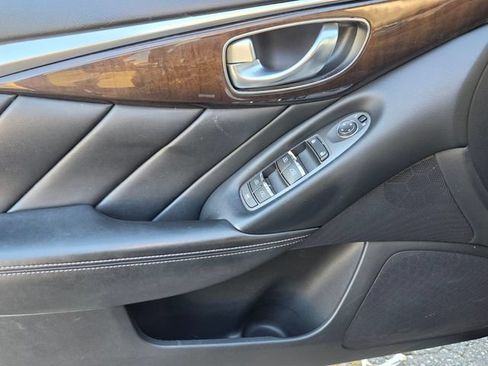 Used 2018 INFINITI Q50 Luxe w/ Essential Package (3.0T Luxe) AWD/4WD image 24
