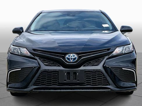 Used 2023 Toyota Camry SE image 4