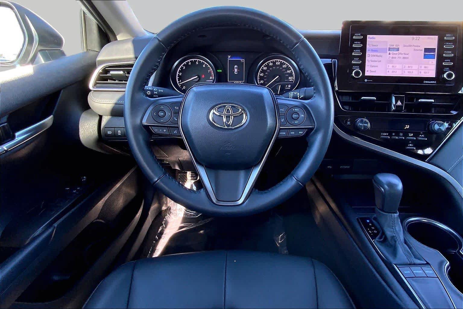 Used 2023 Toyota Camry SE w/ Convenience Package FWD image 5