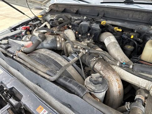 Used 2016 Ford F250 Lariat w/ Lariat Ultimate Package AWD/4WD image 47