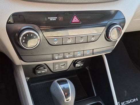 Used 2017 Hyundai Tucson SE FWD image 25