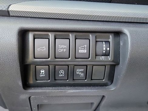 Used 2021 Subaru Forester Limited image 12