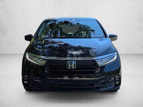 Used 2021 Honda Odyssey Touring image 2